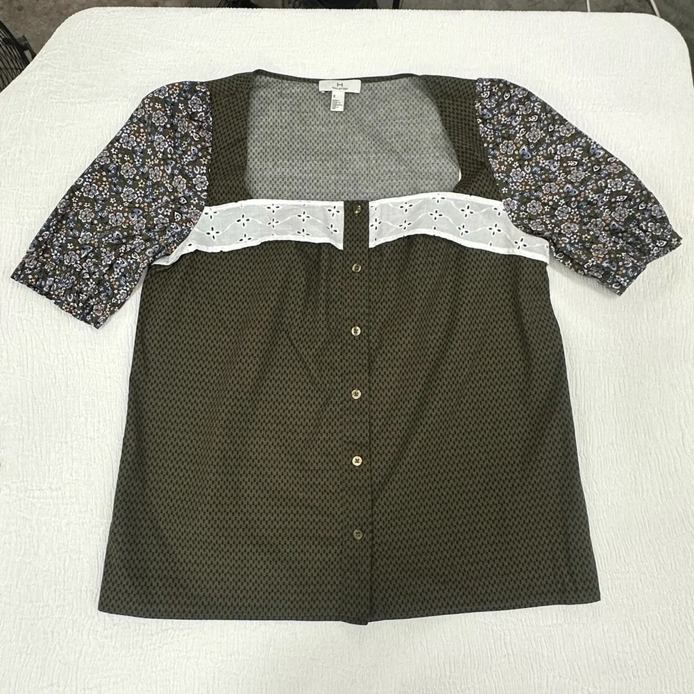 Halston Heritage Green Buttoned Front Blouse with floral puff sleeves NEW - Picture 3 of 9